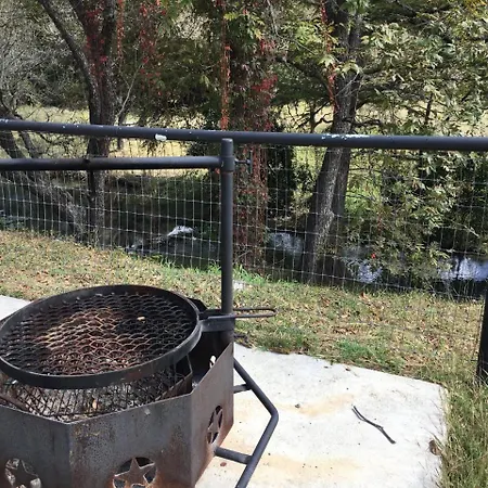 Frio Springs Lodges